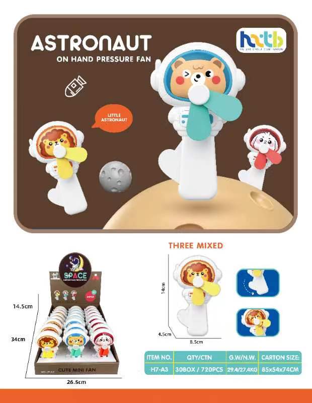 FlamiCool WhirlBuddy – 3-in-1 Flamingo Fan & Bubble Blaster