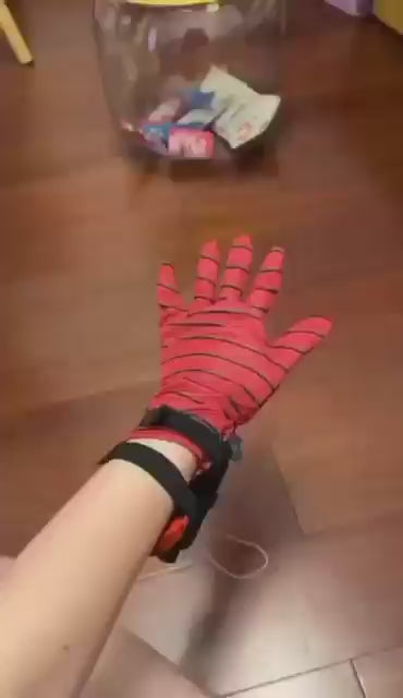 SPIDER-WEB WRIST LAUNCHER