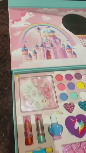 23-in-1 Makeup Kit